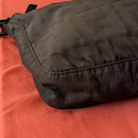 Fendi Vintage Mini Shoulder Bag - Picture 4 of 10